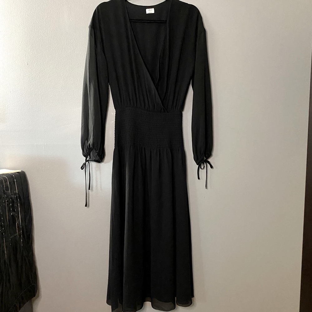 [S] Aritzia Wilfred Long Sleeve Dress | Black